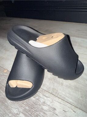 YZY YS-01 Black Slide Sandals Men’s Size 11